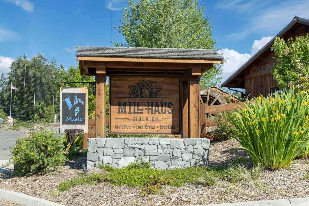 R & R Chalet At Mt. Rainier 阿什福德 外观 照片